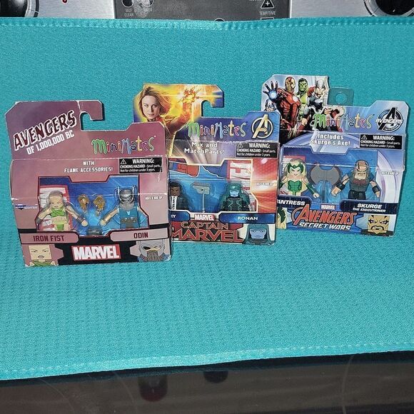Avengers & Captain Marvel Minimates Bundle of 3 Sets w Figures & Accessories NEW - Picture 11 of 12